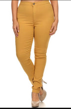 Load image into Gallery viewer, Plus Size  Stretch Jeans
