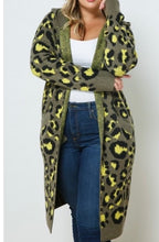 Load image into Gallery viewer, Plus Size Print Long Hooded Cardigan
