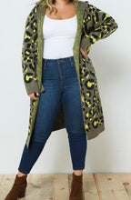 Load image into Gallery viewer, Plus Size Print Long Hooded Cardigan
